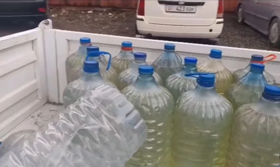 На трассе Бишкек–Чалдабар мыйзамсыз отун сатууга каршы рейд өткөрүлүүдө