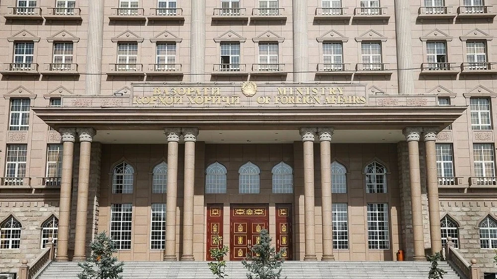 Тажикстандын Тышкы иштер министрлиги жарандарды Жакын Чыгышка сапарларды токтотууга чакырды