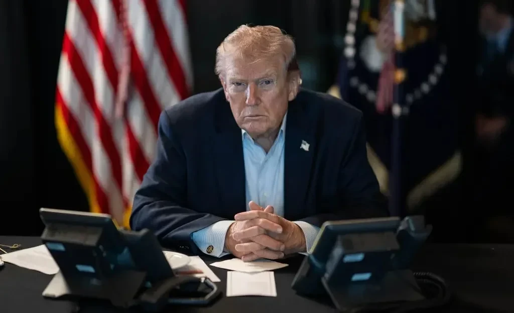 Трамп Иранга АКШнын жердеги аскерин киргизүүнү четке каккан жок