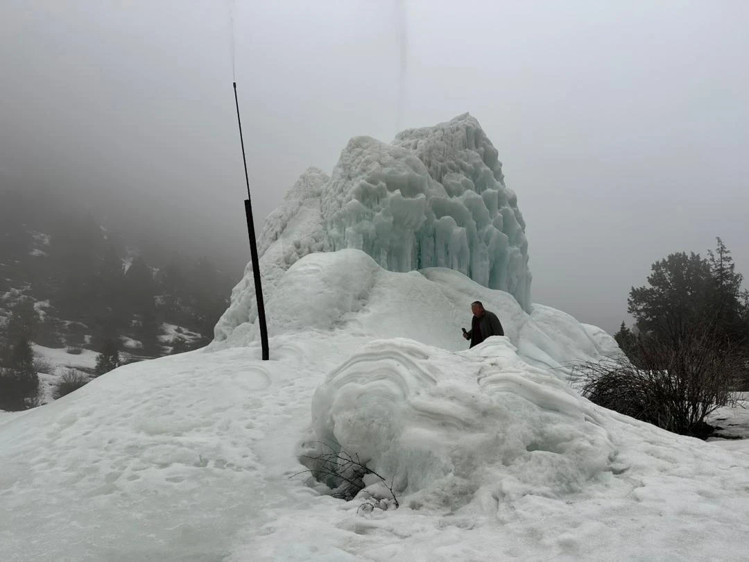 В Баткене на искусственных ледниках накопили более 1,5 миллиона кубов воды