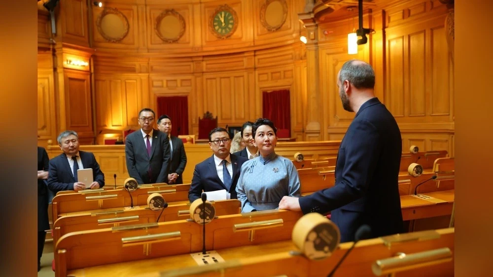 Батцэцэг Швециянын Риксдаг спикерине ыраазычылык визитин жасады