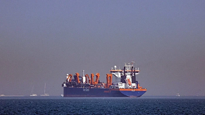 The movement of ships in the Strait of Hormuz has almost completely stopped