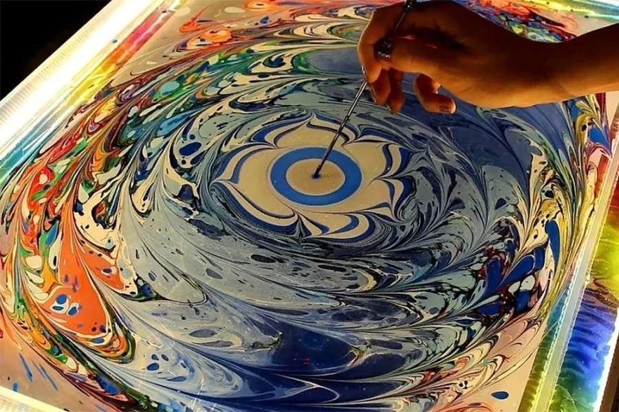 A Free Ebru Art Workshop Will Be Held in Bishkek for International Women's Day