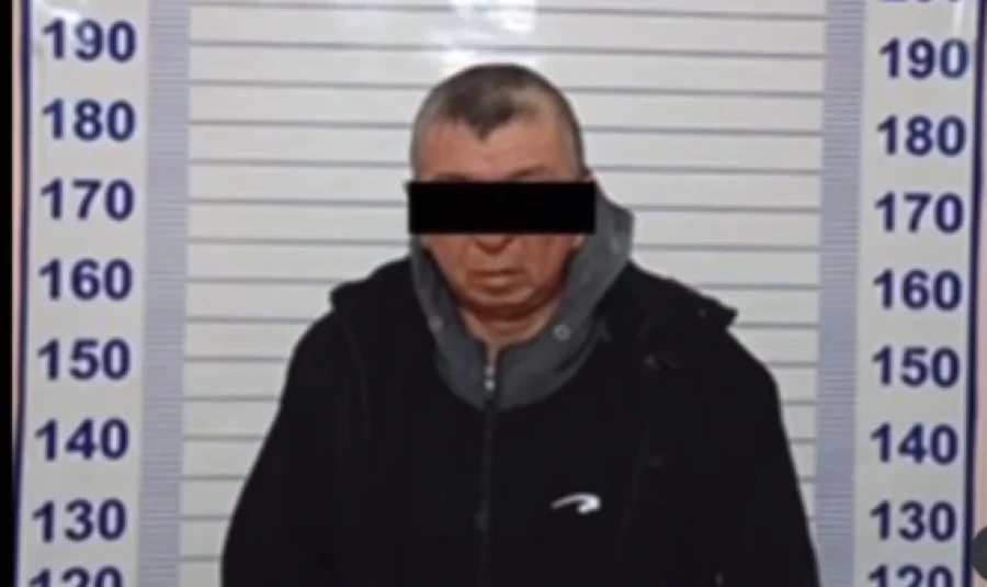 Weapons and 1.5 kg of drugs found in the home of a Kemin resident