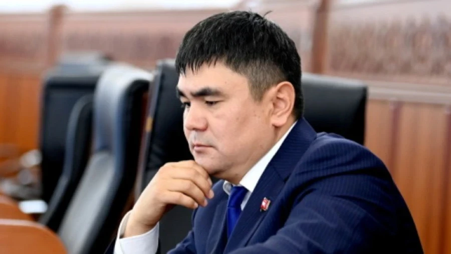 Diamonds for $35,000 and the Purchase of Factories: Who is Behind the Scandalous Audio Recordings on Social Media?