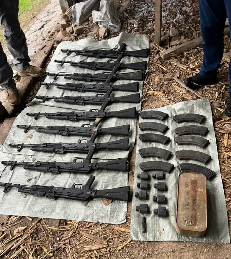 A large weapons cache of the organized crime group led by the crime boss nicknamed "Zhengo" discovered in the Osh region.