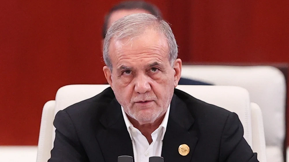 Иран жеринин бир бөлүгүн да бербейт, - Пезешкиан