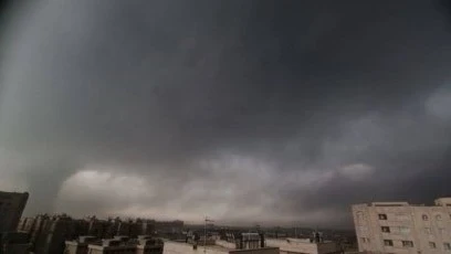 Тегеранда асман караңгылашып калды мунай сактоочу жайларга сокку ургандан кийин