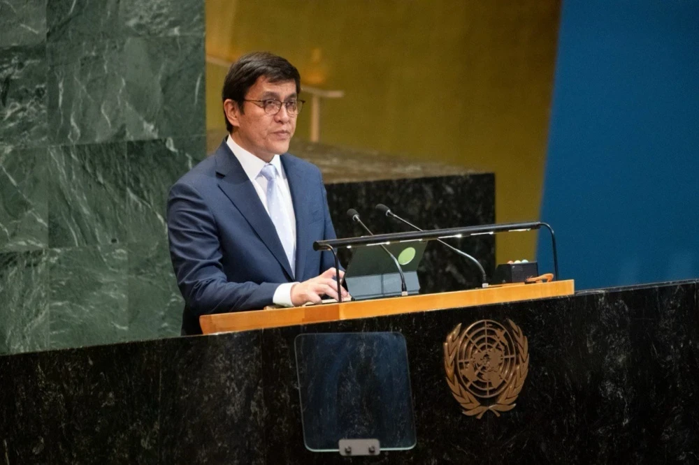 Эдиль Байсалов предложил избрать генсеком ООН женщину