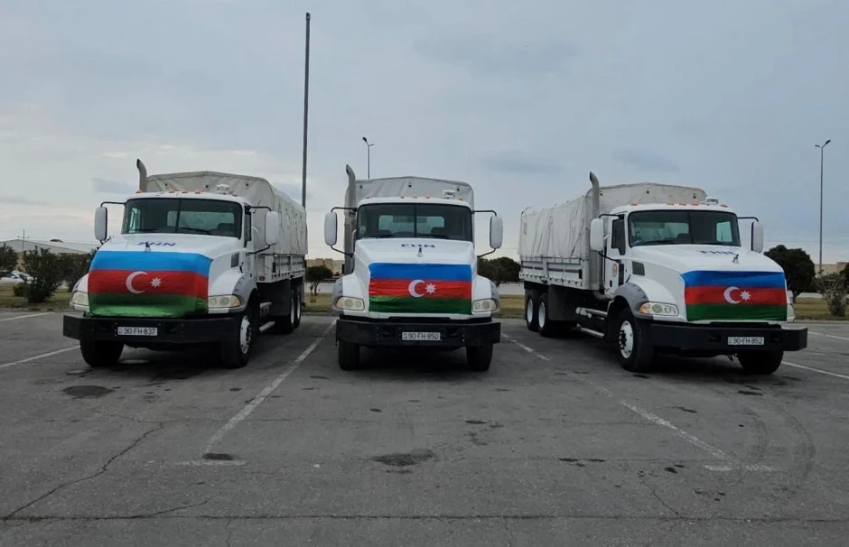 Азербайджан направил в Иран около 25 тонн гуманитарной помощи