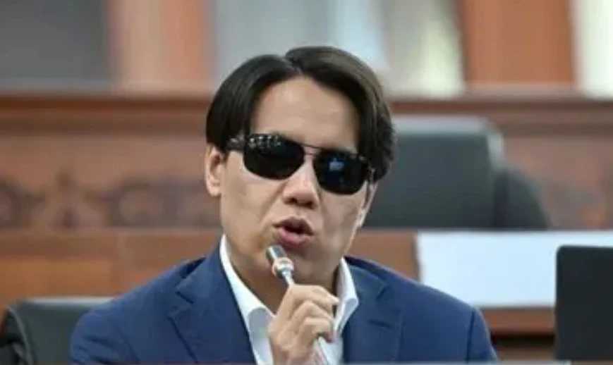 Депутат Бекешев киберспортту Кыргызстанда өнүктүрүүнү сунуштады