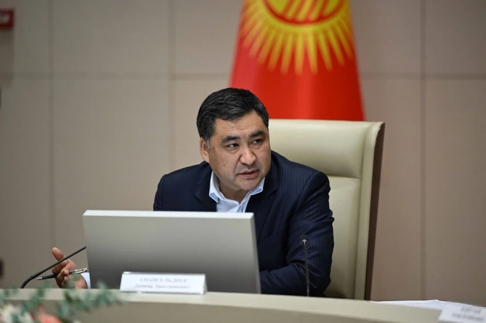 Госорганам поручено оперативно обуздать цены в Кыргызстане