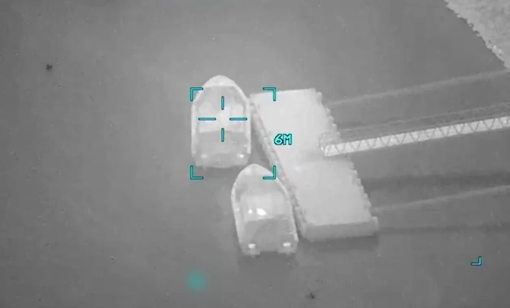 США заявили о минировании Ормузского пролива Ираном, уничтожены 16 катеров