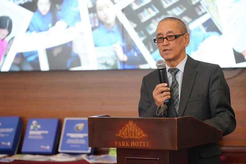 Кыргыз Республикасынын Билим берүү министрлигине климаттык билим берүүнү бекемдөө үчүн «Климаттык кутуча» тапшырылды