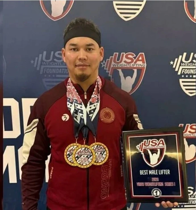 Кыргызстанец завоевал золото на турнире Arnold Sports Festival в США