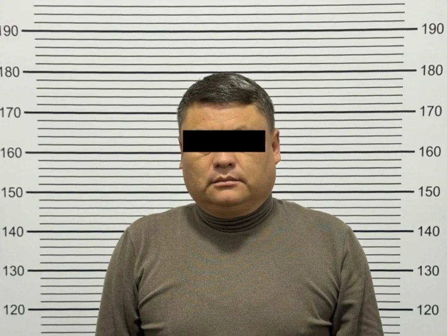 Бывший управляющий и бухгалтер районного филиала «Кыргыз почтасы» присвоили более 5 млн сомов