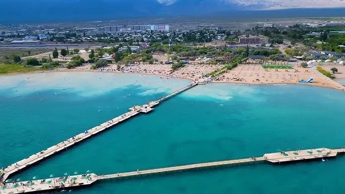 Балыкчыда Ысык-Көлдүн үстүндө вертолеттук аянтча пайда болду