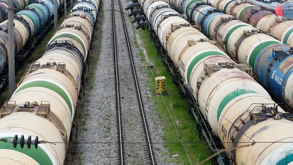 В Узбекистане за один день цена на бензин АИ-92 на бирже выросла на 7,4%