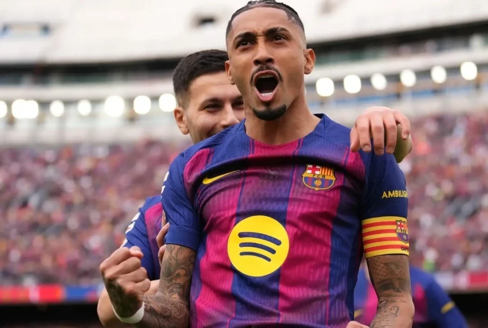 "Barcelona" crushed "Sevilla" and strengthened its leadership in La Liga