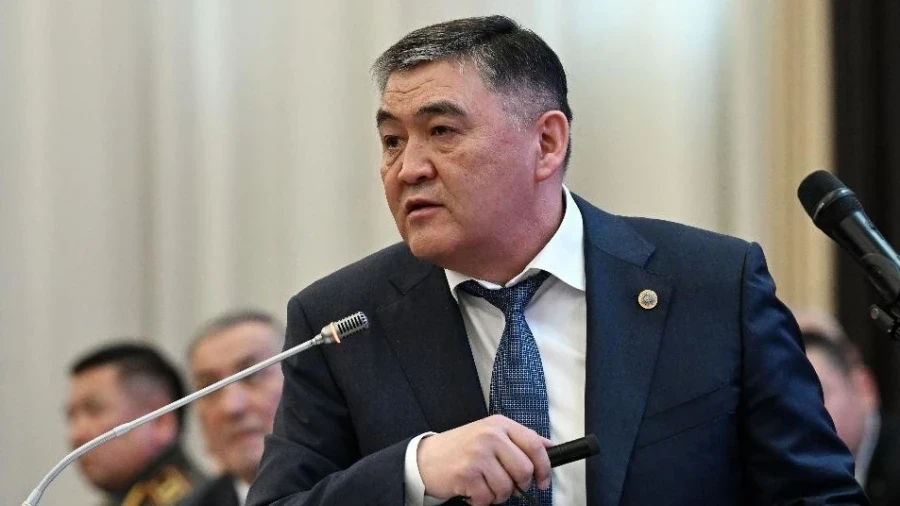 Former head of the State Committee for National Security Kamchybek Tashiev brought in for questioning at the Ministry of Internal Affairs