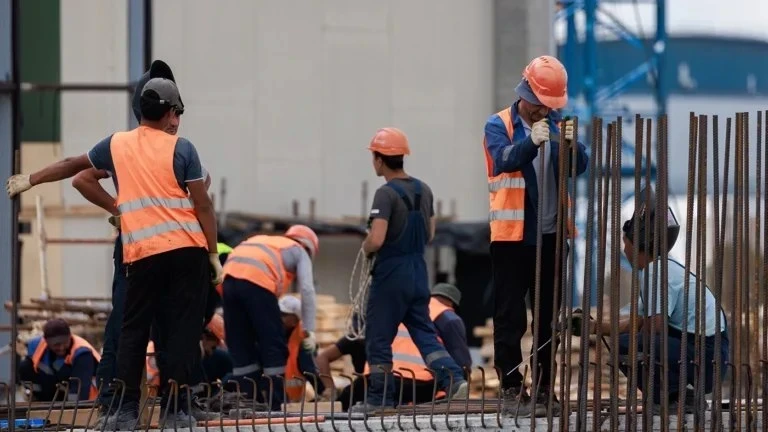 What Migrants Were Most Often Punished for in Russia in 2025, According to the Ministry of Internal Affairs