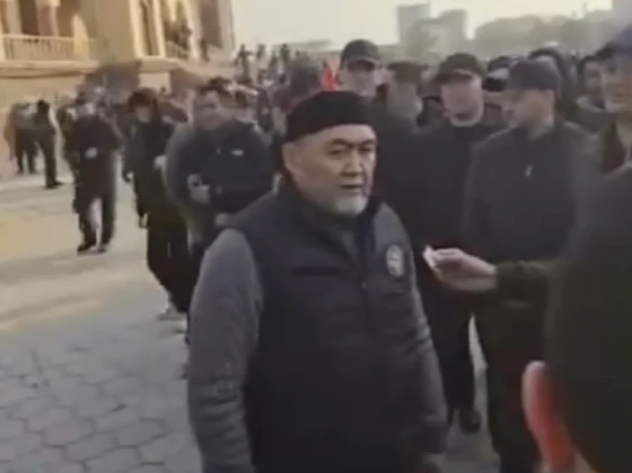 Камчыбек Ташиев поздравил кыргызстанцев и попросил прощения