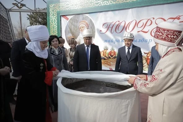 Празднование Нооруза в Оше началось с торжественного обряда открытия сумолока
