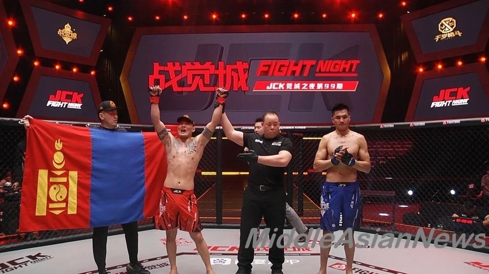 Mongolian fighter earned a million yuan in a matter of seconds. Video