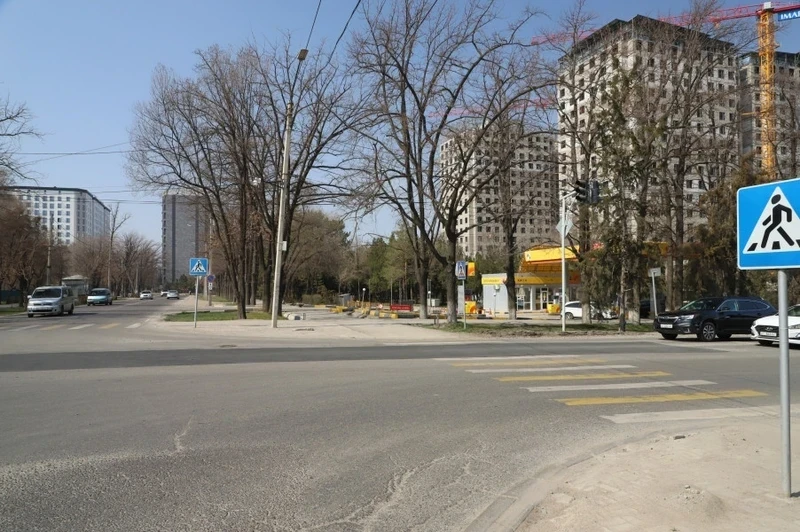 "Bishkekvodokanal Restored the Road Surface at the Intersection of Bakayev and Ayni Streets"