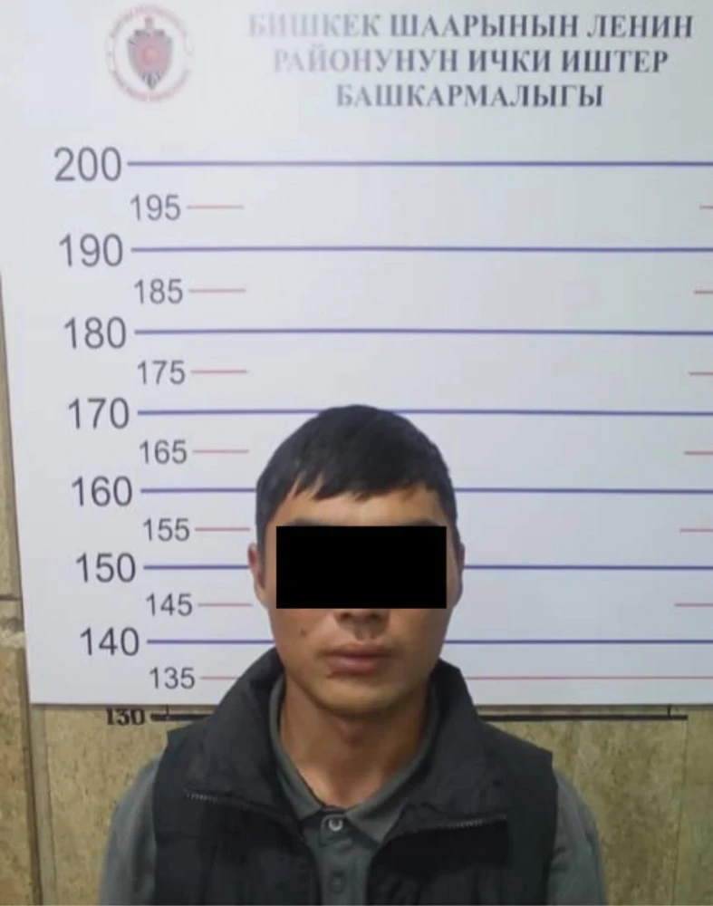 Бишкекчанина избили и ограбили средь бела дня на улице Фучика