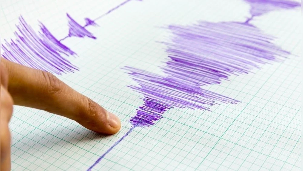 A magnitude 7.6 earthquake occurred in the Pacific Ocean near the Tonga Islands