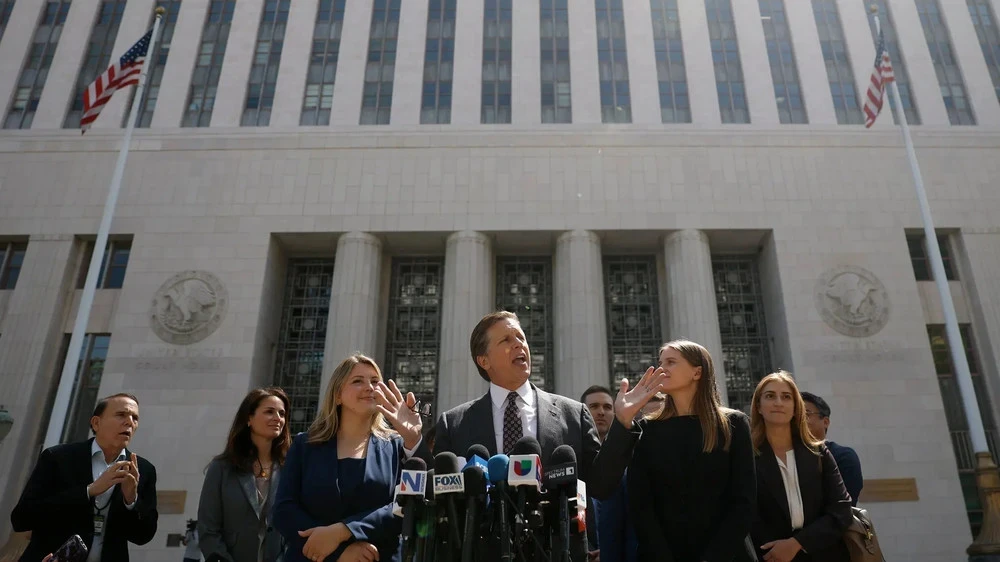 Social media in the U.S. began to be held accountable for harming children, - NYT