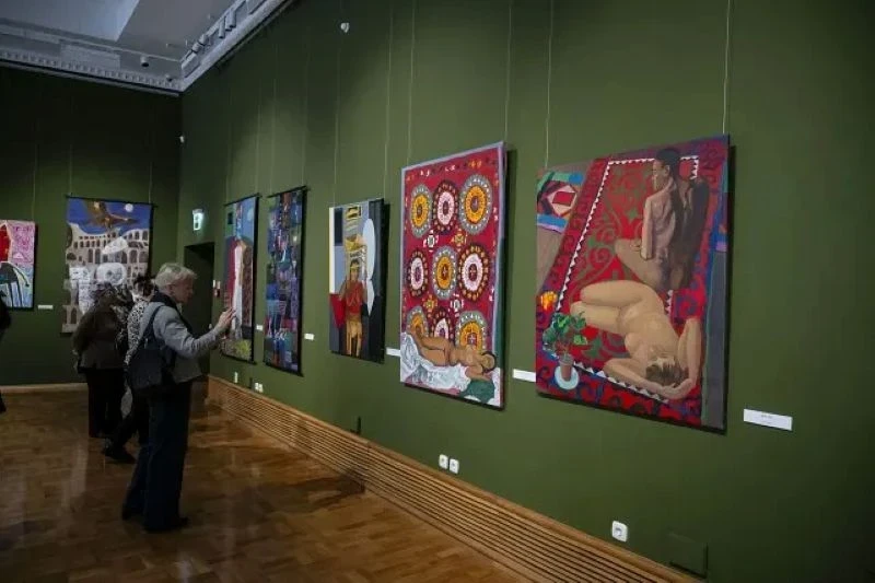 В Омске открылась выставка «Мой Айтматов»