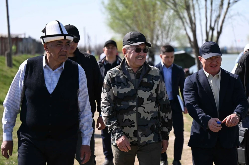 Глава кабмина принял участие в турнире по спортивной рыбалке