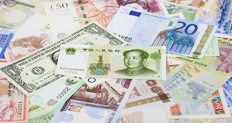 Все основные валюты, кроме доллара, подешевели к сому. Курс на 30 марта