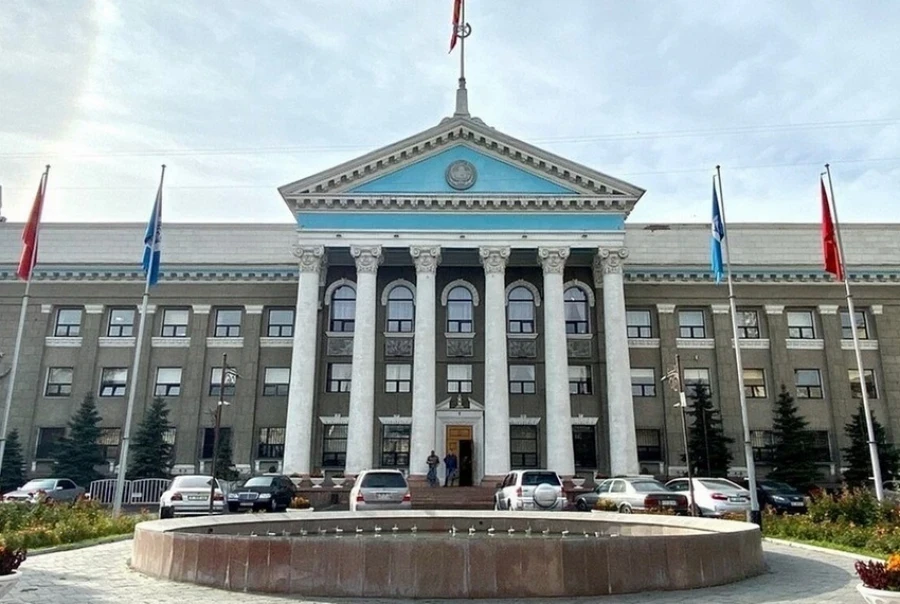 БГК президенттин иш башкармалыгына Бишкектин түштүк бөлүгүндөгү 50 гектар жерди өткөрүүгө макул болду