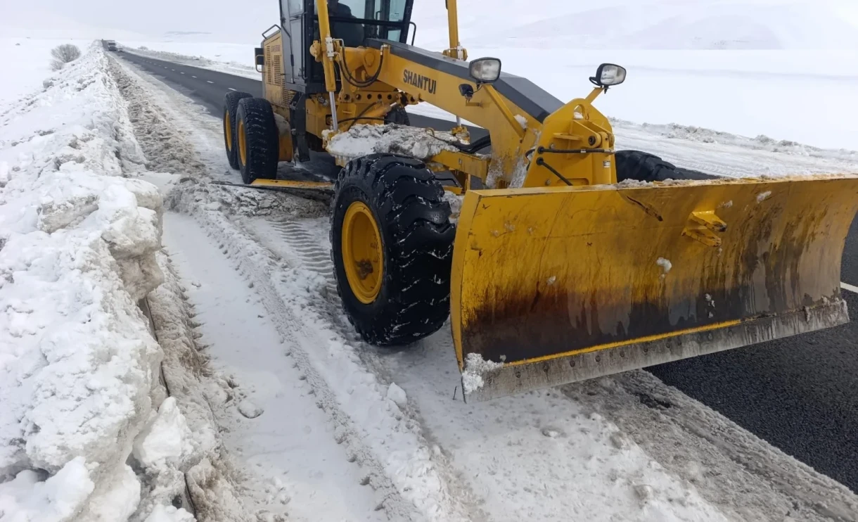 Бардык Кыргызстандагы ашууларда жана жолдордо өтүү ачык