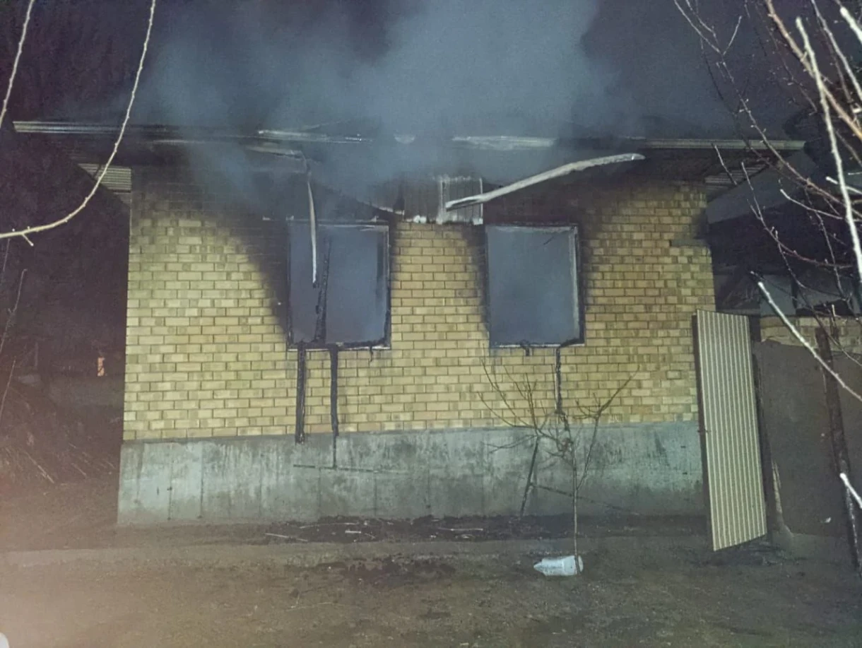 Узгендеги трагедия: Төрт баланын өмүрүн алган өрт тууралуу маалыматтар