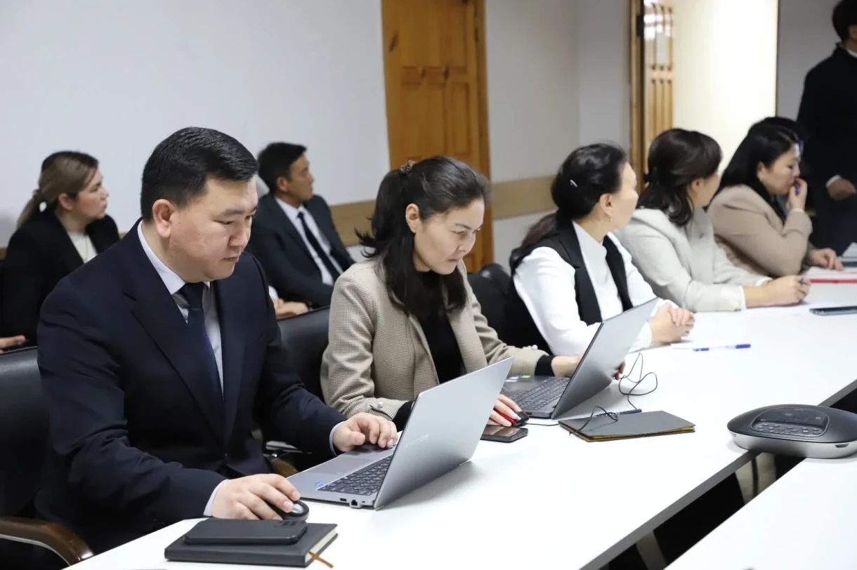 Минпросвещения мектеп тамак-ашын санариптештирет Кыргызстанда