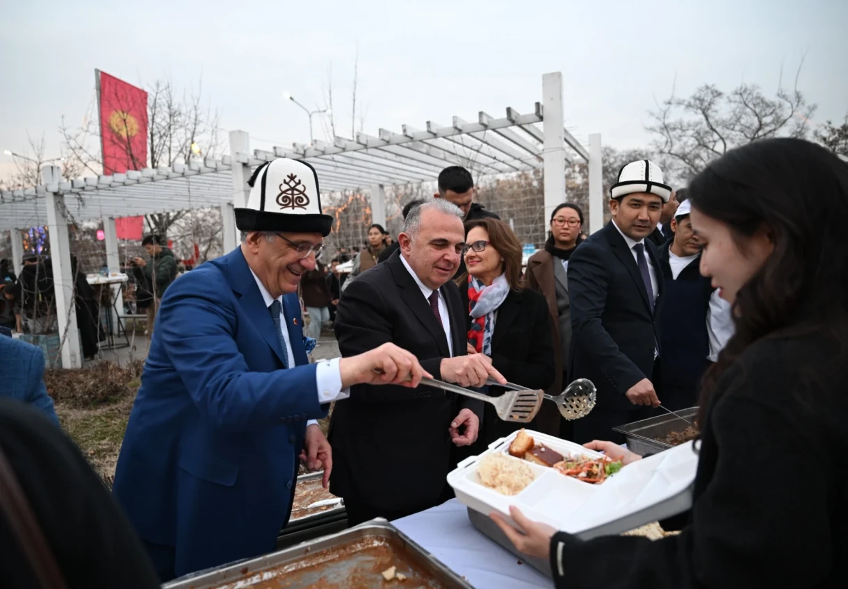 В Кыргызско-Турецком университете «Манас» прошел ифтар под открытым небом