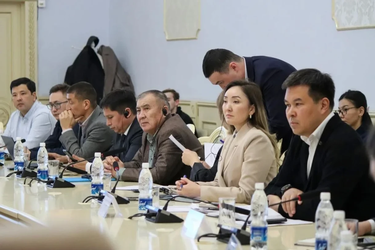 Бишкекте Кыргызстандагы фармацевтика тармагында GMP стандарттарын киргизүүнү талкуулашты