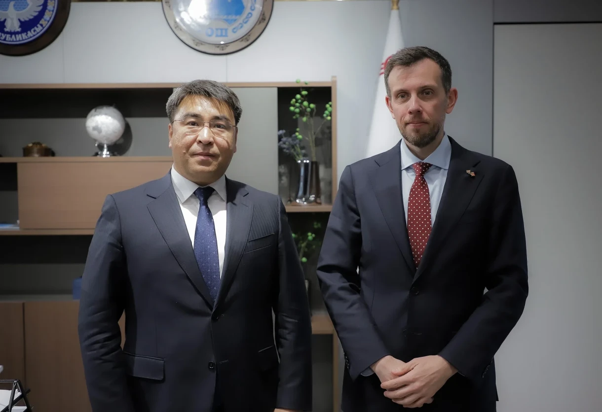 Ош шаарынын мэри жана Улуу Британиянын элчиси шаардык инфраструктурага инвестицияларды талкуулашты