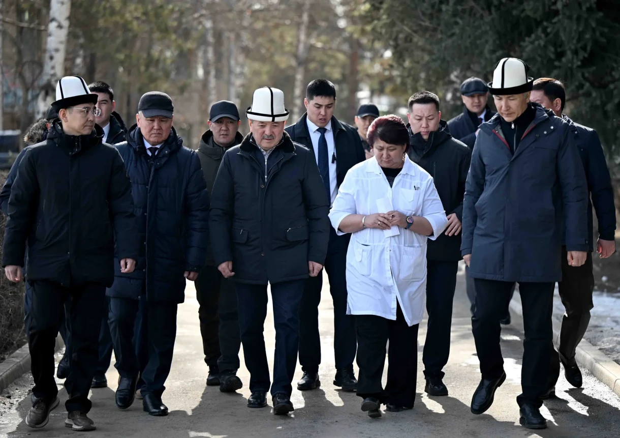 Адылбек Касымалиев ознакомился с состоянием ряда медучреждений на Иссык-Куле