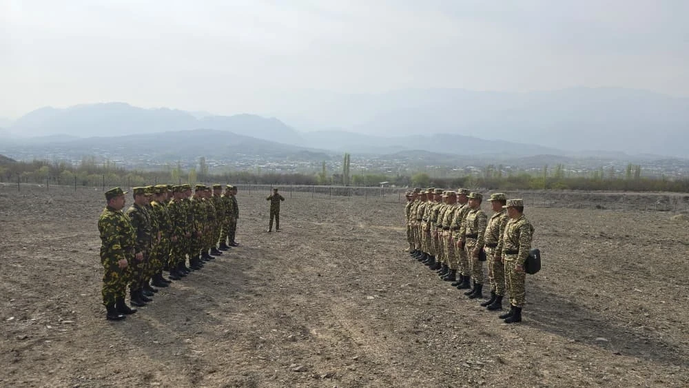 Кыргызстан жана Тажикстан чек арада биргелешкен патрулдарды макулдашты
