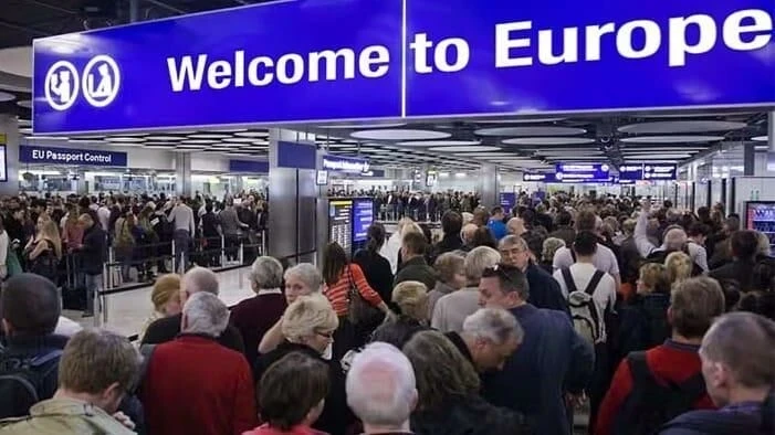 Новая система пограничного контроля в Европе привела к очередям в аэропортах