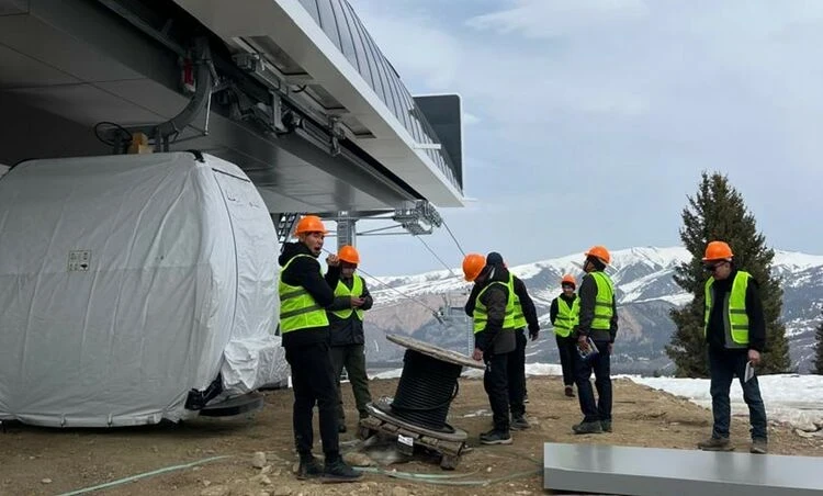 В «Ала-Тоо Резорт» завершили строительство современной канатной дороги