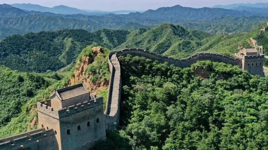 Статуи острова Пасхи и Великая Китайская стена под угрозой из-за изменения климата, - исследование